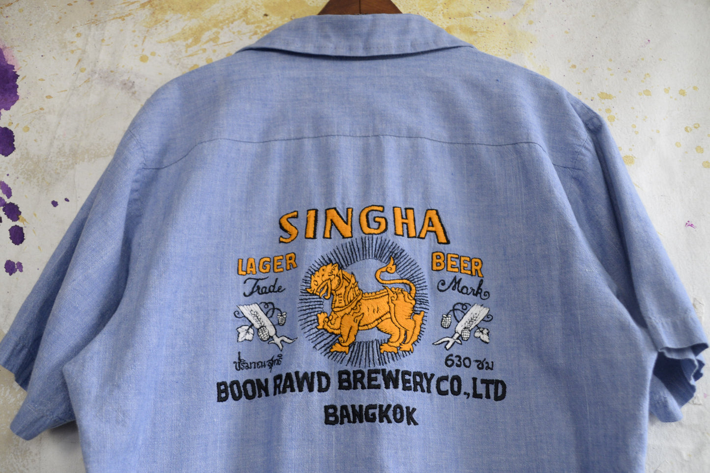 1970's SINGHA LAGAR BEER EMBROIDERD SHORT SLEEVE, size Medium